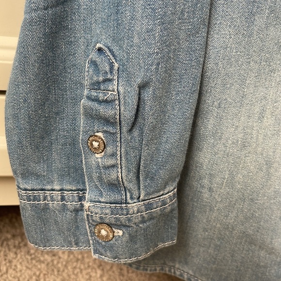 Unisex H&M denim button up top. - Picture 5 of 7